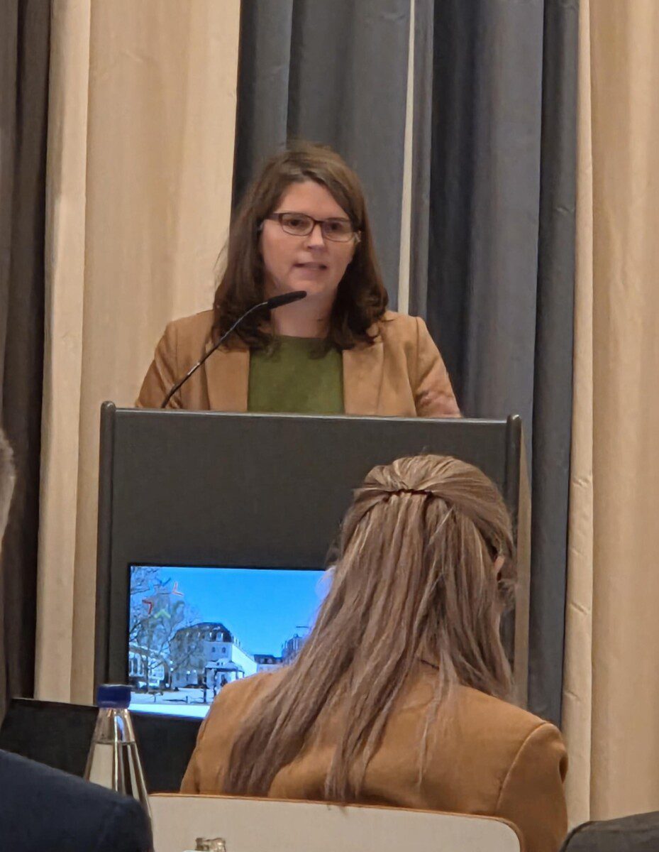 Anne Lahoda bei der Rede zum RV-Haushalt